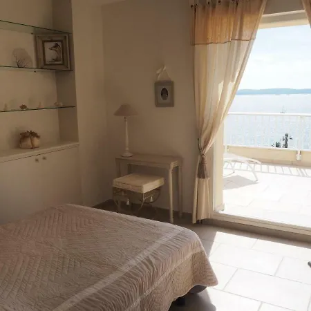 Unique Avec Terrasse Vue Mer Appartamento *